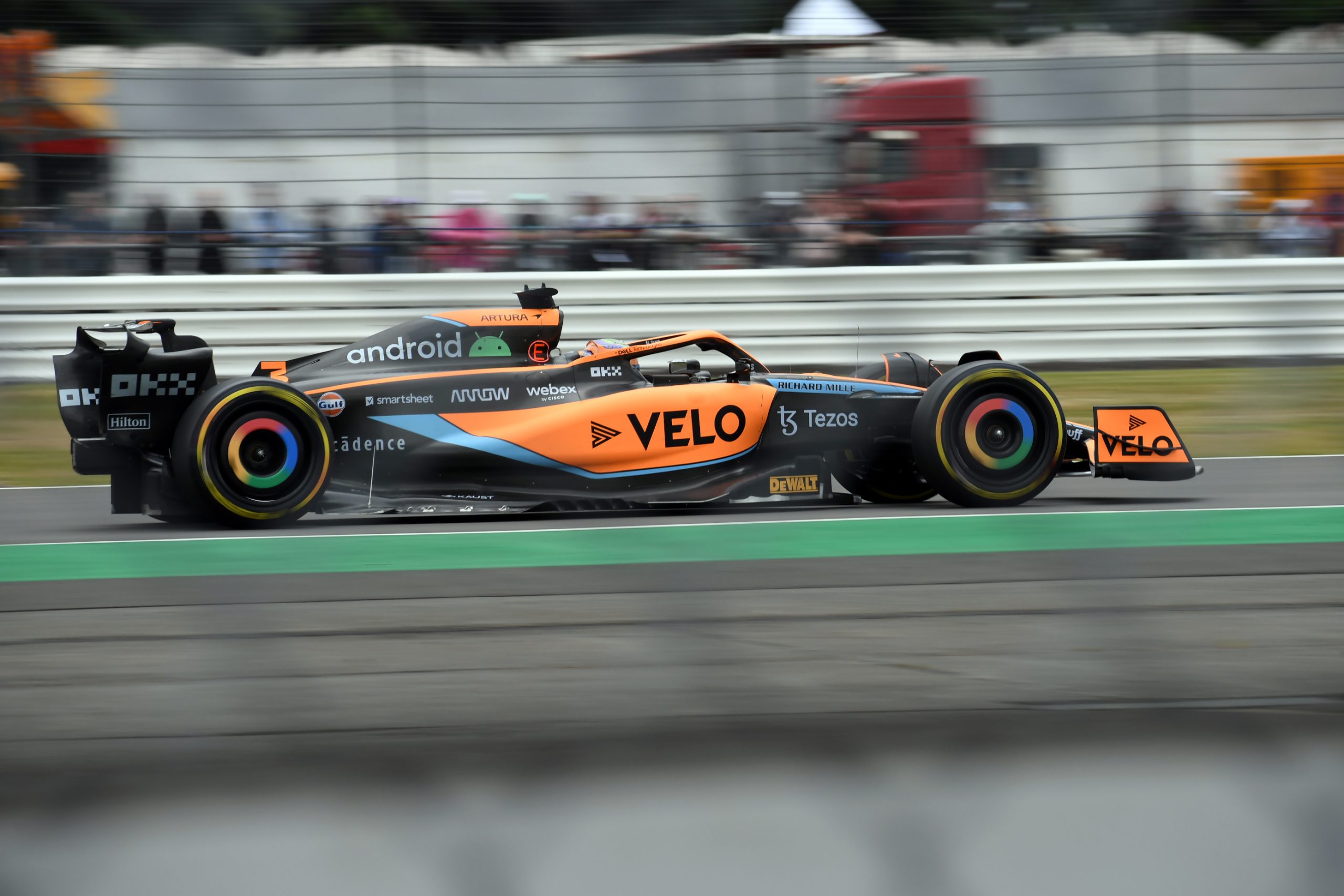 McLaren_RICCI_03